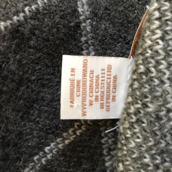 A Ellen Tracy wool and acrylic jacket - Picture 7 of 7